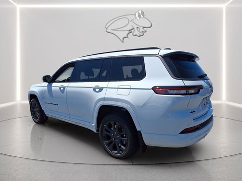 New 2026 Jeep Grand Cherokee L Limited AWD/4WD image 2