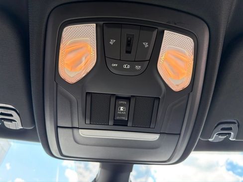 Used 2021 RAM 1500 Big Horn AWD/4WD image 34