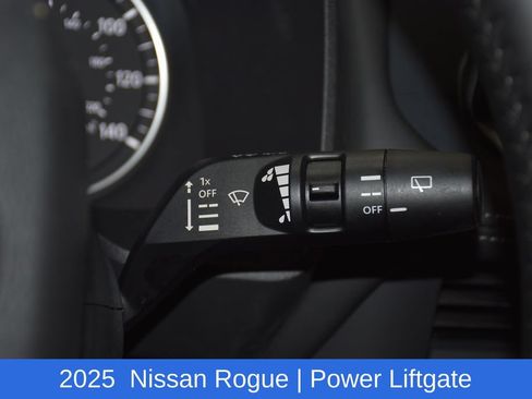 Used 2025 Nissan Rogue SV AWD/4WD image 11
