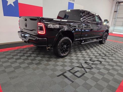 Used 2019 RAM 2500 Laramie w/ Black Appearance Package AWD/4WD image 24