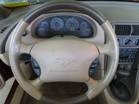 Used 2004 Ford Mustang GT RWD image 10