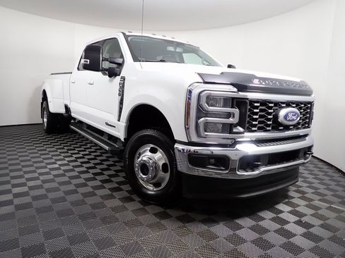 Used 2024 Ford F350 Lariat w/ FX4 Off-Road Package image 1