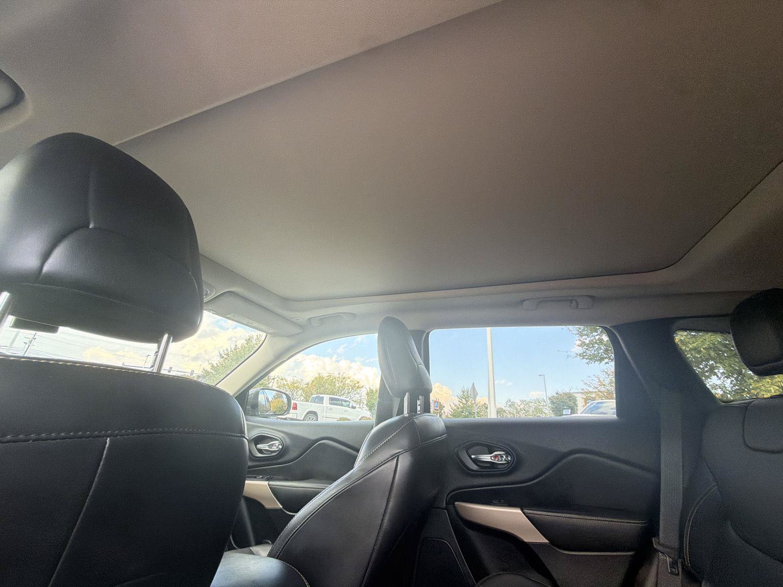 Used 2018 Jeep Cherokee Limited AWD/4WD image 30
