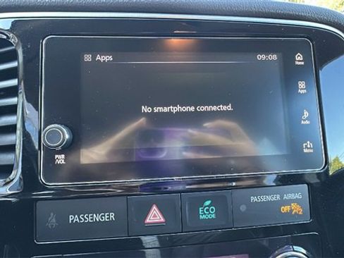 Used 2018 Mitsubishi Outlander SEL image 10