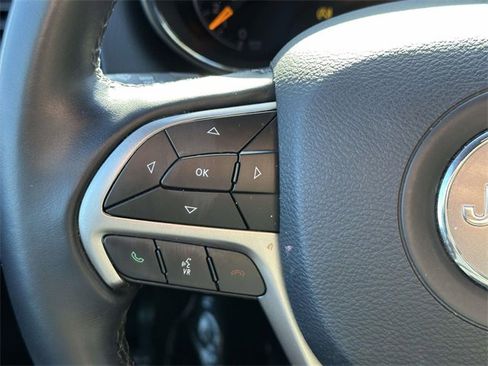 Certified 2020 Jeep Grand Cherokee Laredo image 29