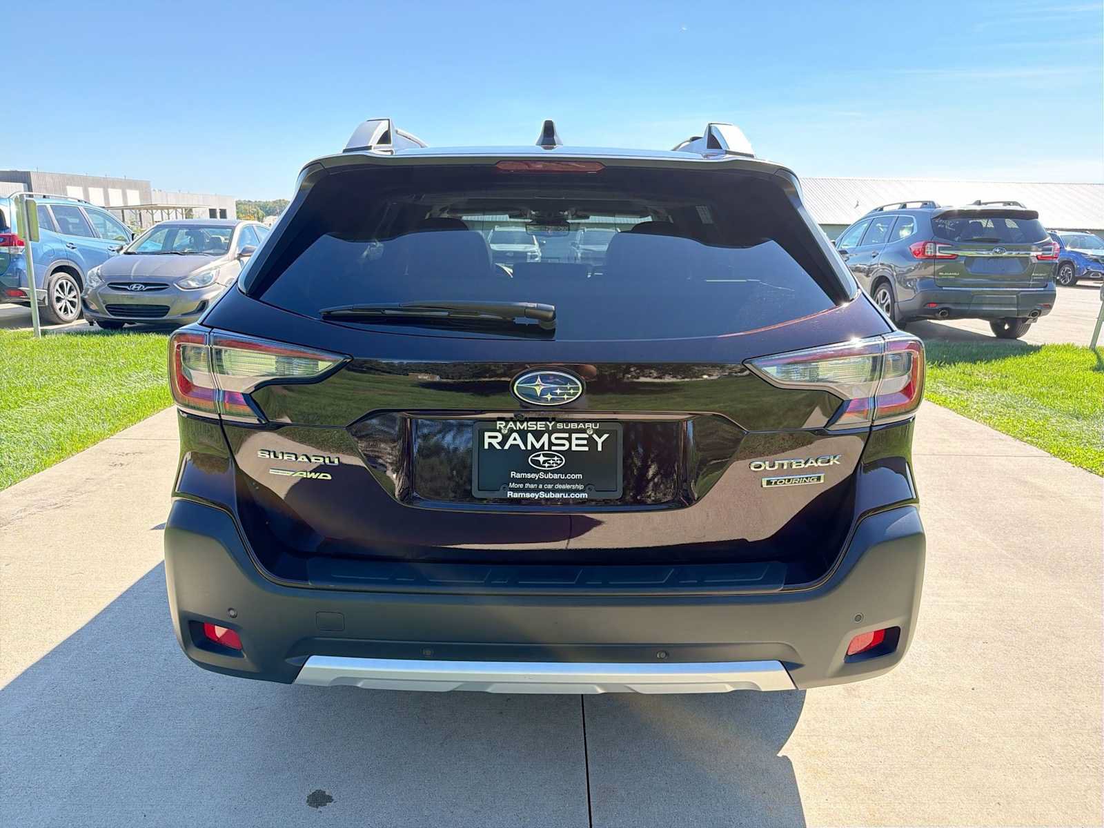 Used 2024 Subaru Outback Touring AWD/4WD image 5