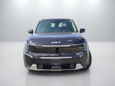 New 2026 Kia EV9 Wind AWD/4WD image 2