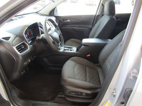 Used 2021 Chevrolet Equinox LT w/ LPO, Cargo Package AWD/4WD image 20