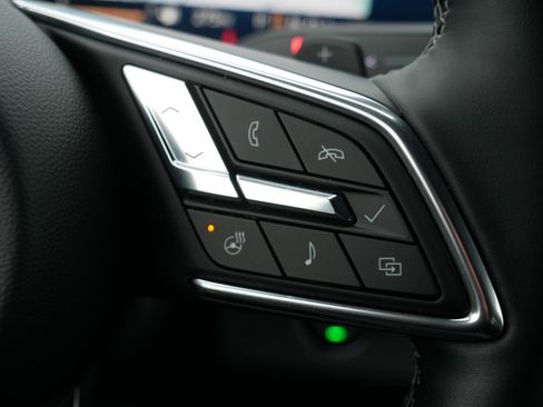 Used 2025 Buick Enclave Preferred image 28