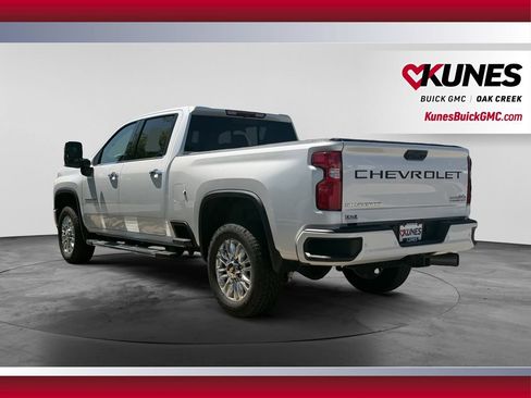 Used 2022 Chevrolet Silverado 3500 High Country w/ Safety Package II AWD/4WD image 8