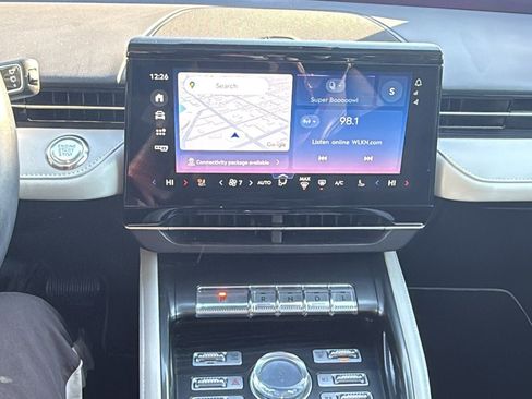 Used 2024 Lincoln Nautilus Reserve w/ Equipment Group 202A image 13