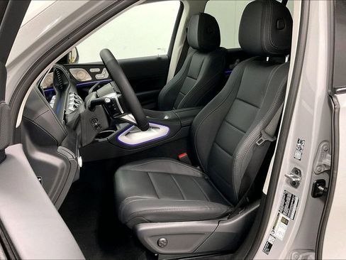 New 2026 Mercedes-Benz GLS 450 4MATIC image 9