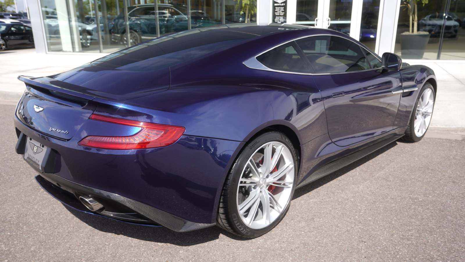 Used 2015 Aston Martin Vanquish Coupe RWD image 15