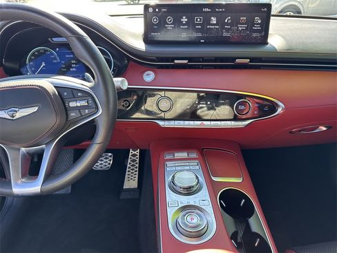 Used 2024 Genesis GV70 2.5T w/ Sport Prestige Package image 29