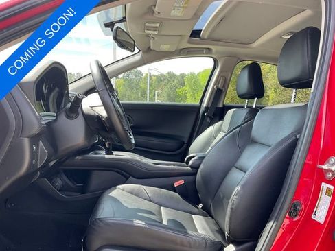 Used 2017 Honda HR-V EX-L image 3