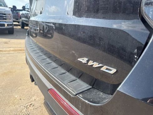Used 2025 Ford Explorer ST-Line w/ ST-Line Street Pack AWD/4WD image 9