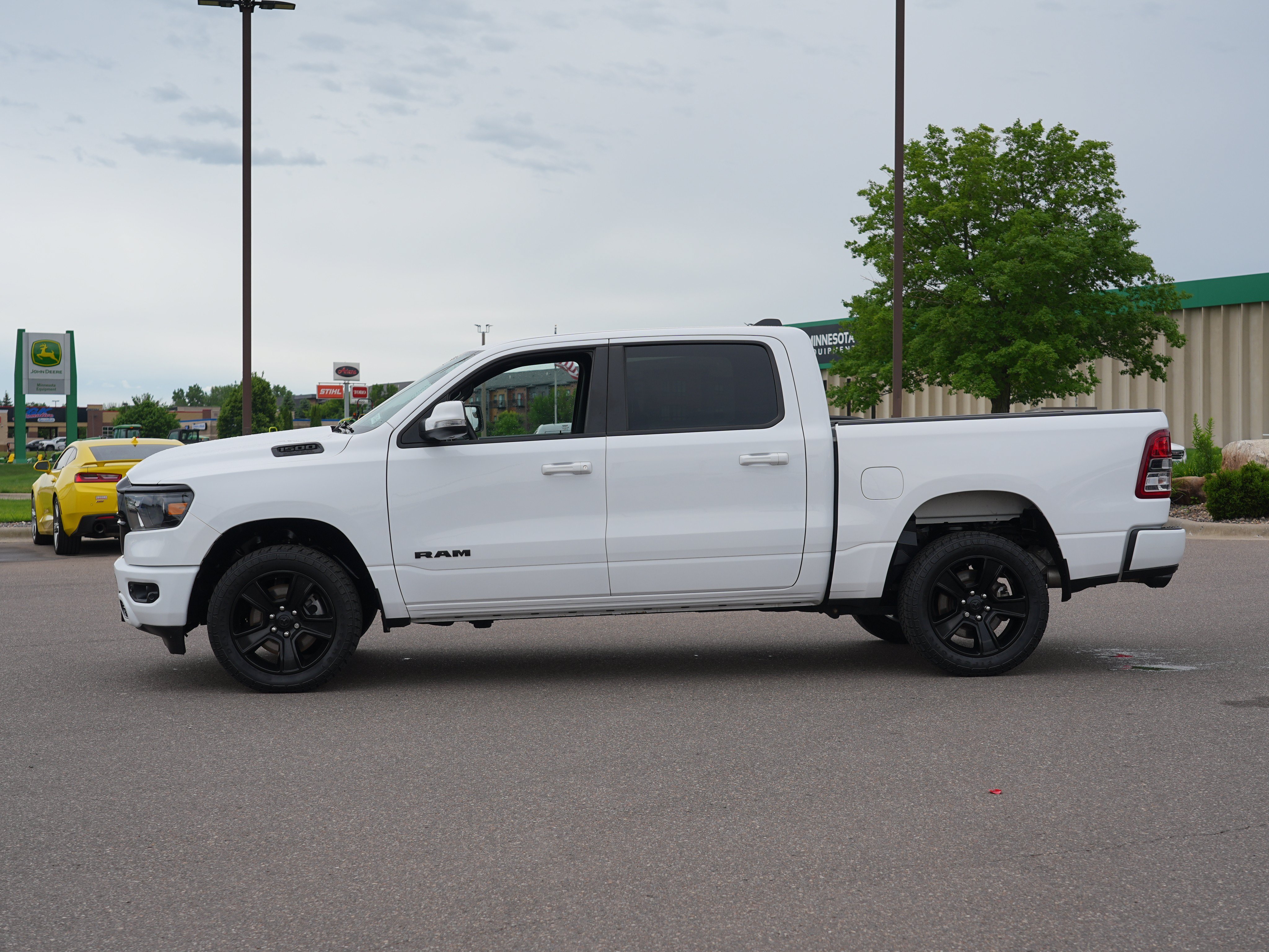 Used 2020 RAM 1500 Big Horn AWD/4WD image 6