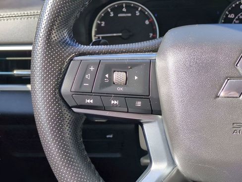 Used 2024 Mitsubishi Outlander SE image 25