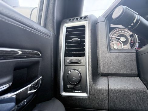 Used 2018 RAM 1500 Limited image 12