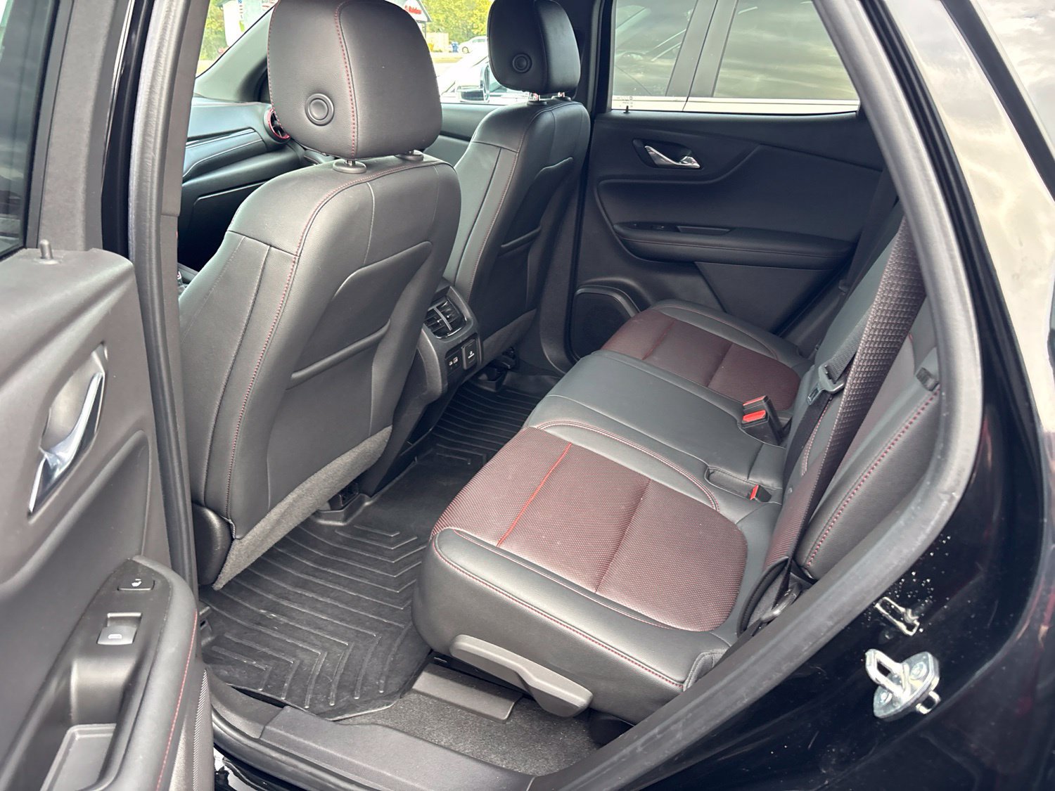 Used 2019 Chevrolet Blazer RS FWD image 14