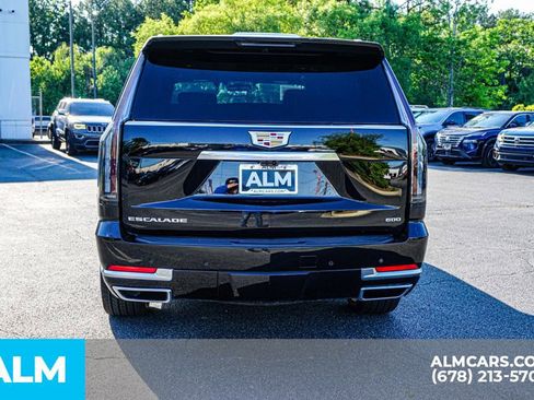 Used 2026 Cadillac Escalade Luxury w/ Touring Package AWD/4WD image 11