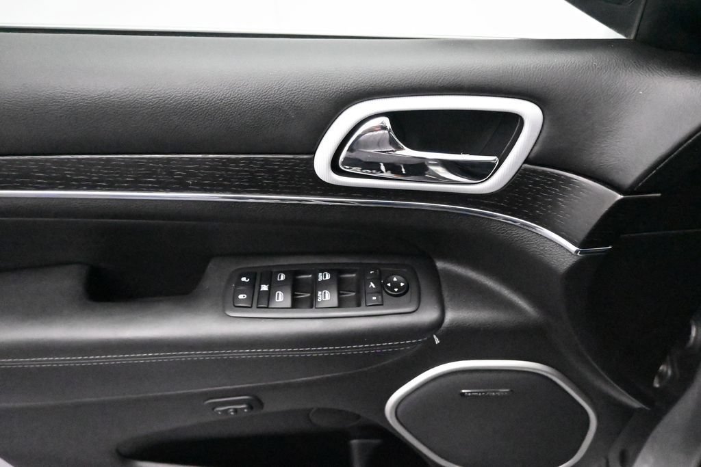 Used 2019 Jeep Grand Cherokee Summit AWD/4WD image 11