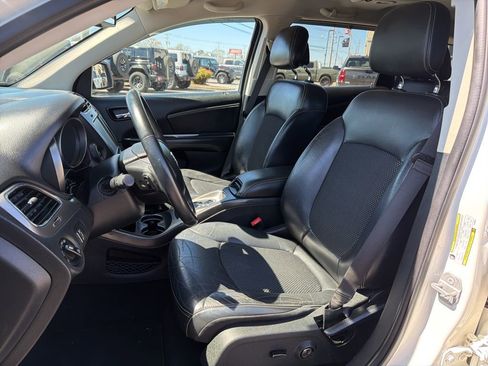 Used 2018 Dodge Journey Crossroad FWD image 34