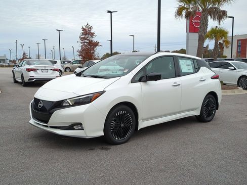 New 2024 Nissan Leaf SV Plus image 8