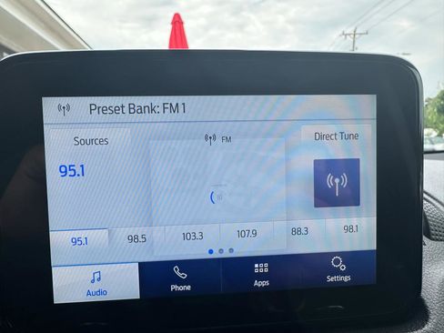 Used 2019 Ford Transit Connect XLT FWD image 14