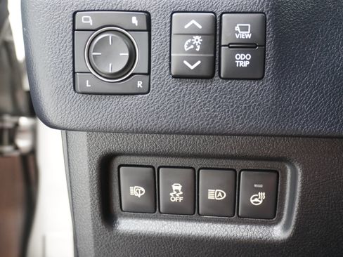 Used 2022 Lexus GX 460 Luxury w/ Off Road Package AWD/4WD image 30