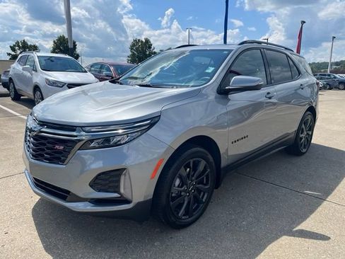 Certified 2023 Chevrolet Equinox RS w/ RS Leather Package AWD/4WD image 8