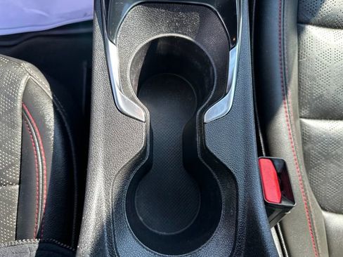 Used 2023 Chevrolet Bolt EUV Premier w/ Redline Edition FWD image 17