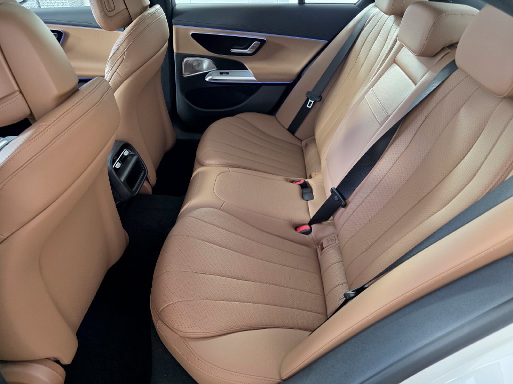 New 2027 Mercedes-Benz E 350 Sedan image 11
