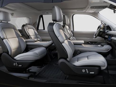 New 2025 Lincoln Navigator L Reserve AWD/4WD image 6