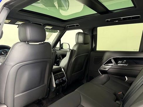 New 2025 Land Rover Range Rover Long Wheelbase SE AWD/4WD image 22