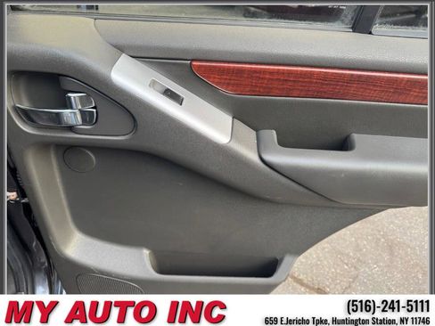 Used 2012 Nissan Pathfinder LE image 34