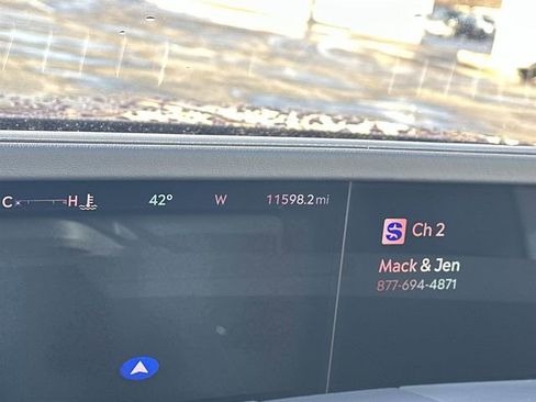 Used 2024 Lincoln Nautilus Reserve w/ Equipment Group 202A image 12