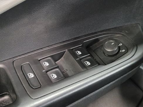 Used 2022 Volkswagen Taos S FWD image 27