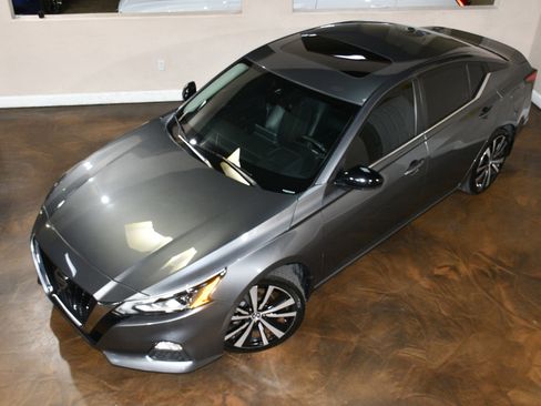 Used 2020 Nissan Altima 2.5 SR w/ Premium Package FWD image 74