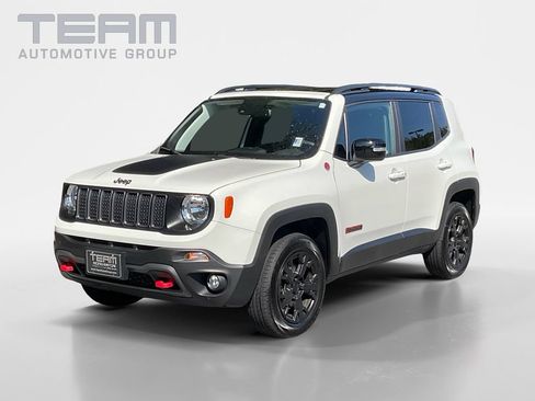 Used 2023 Jeep Renegade Trailhawk AWD/4WD image 3