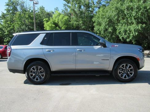 Used 2024 Chevrolet Tahoe Z71 w/ Luxury Package AWD/4WD image 2