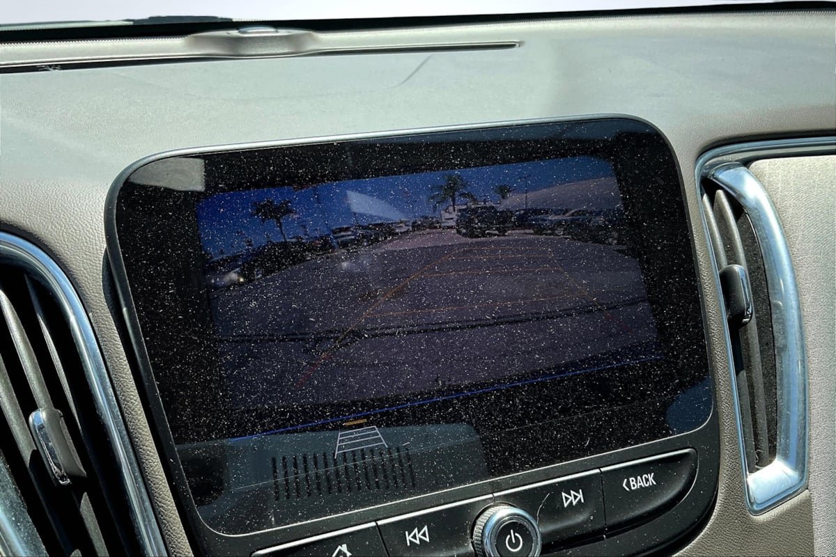 Used 2020 Chevrolet Malibu LT FWD image 21