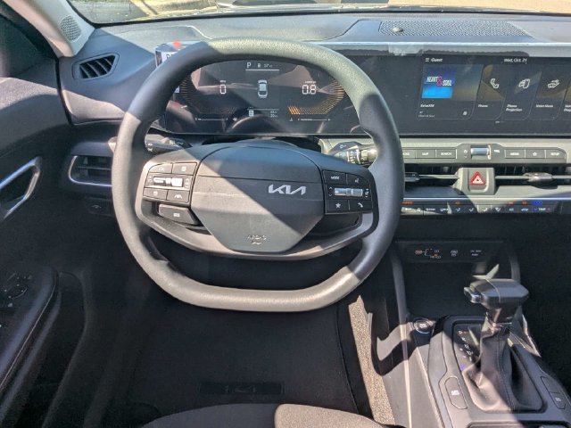 New 2027 Kia K4 FWD image 16