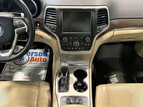 Used 2016 Jeep Grand Cherokee Limited w/ Luxury Group II AWD/4WD image 36