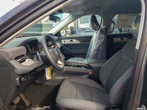 New 2026 Ford Explorer Active image 7