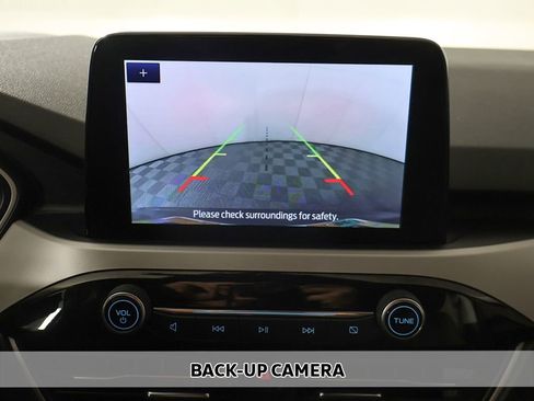 Used 2021 Ford Escape SE w/ SE Sport Appearance Package image 5