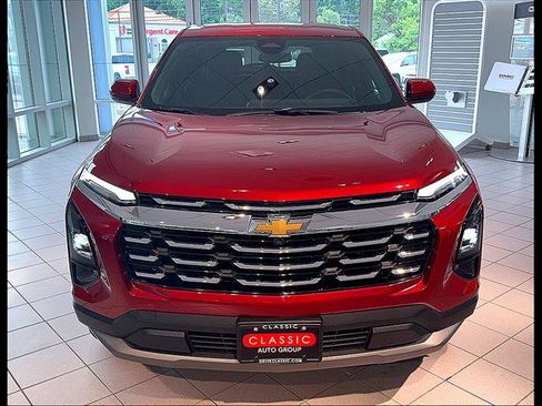 Certified 2025 Chevrolet Equinox LT FWD image 13