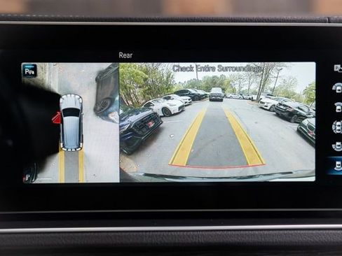 Used 2022 Mercedes-Benz GLS 580 4MATIC image 36