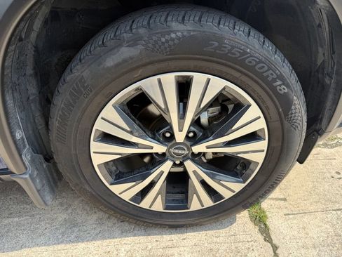 Used 2023 Nissan Rogue SV FWD image 15