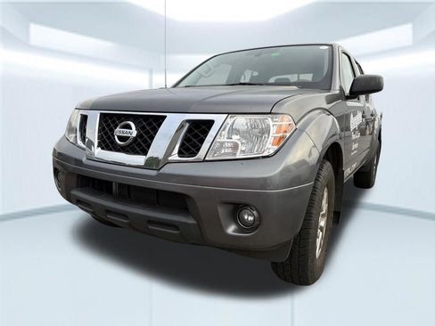 Used 2020 Nissan Frontier SV RWD image 5